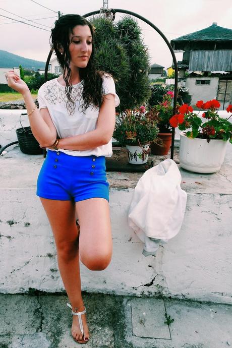 BLUE + WHITE BLUE + WHITE