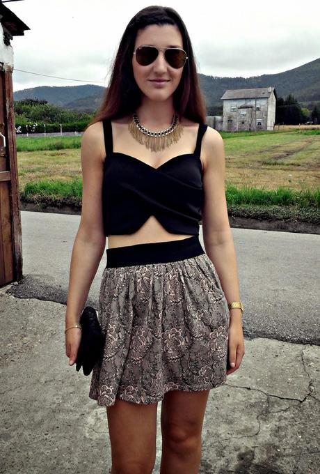 FALDA ESTAMPADO ROSA Y NEGRO FALDA ESTAMPADO ROSA Y NEGRO