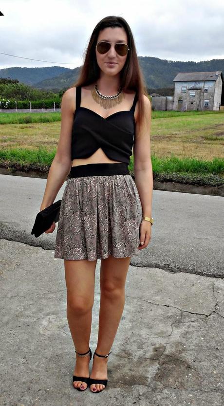 FALDA ESTAMPADO ROSA Y NEGRO FALDA ESTAMPADO ROSA Y NEGRO