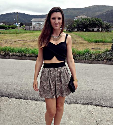 FALDA ESTAMPADO ROSA Y NEGRO FALDA ESTAMPADO ROSA Y NEGRO