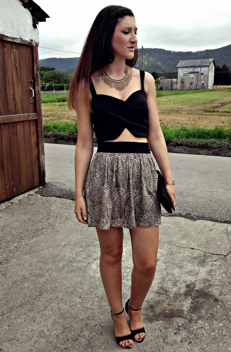 FALDA ESTAMPADO ROSA Y NEGRO FALDA ESTAMPADO ROSA Y NEGRO