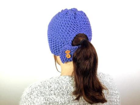 DIY tutorial on how to loom knit a ponytail hat