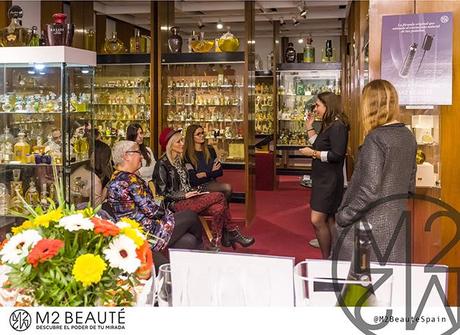 El ritual M2Beauté para embellecer la mirada estimulando el crecimiento de las pestañas M2BEAUTE_presentacion
