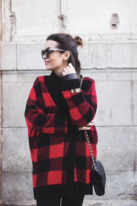Checked_Cardigan-Black_And_Red-Balenciaga_Boots-Outfit-Rebecca_Minkoff-Quilted_Bag-Street_style-22