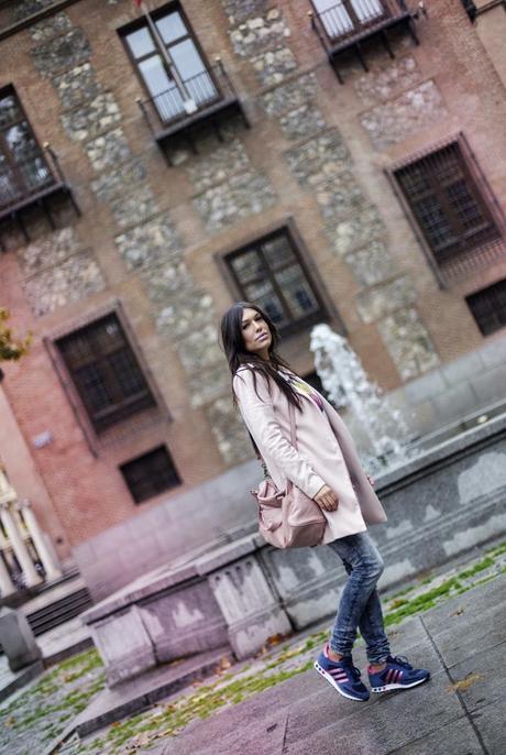 street style barbara crespo pink she inside she insider coat pepe jeans adidas sneakers fashion blogger outfit blog de moda street style barbara crespo pink she inside she insider coat pepe jeans adidas sneakers fashion blogger outfit blog de moda