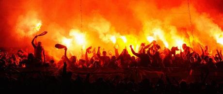 LOS GRUPOS ULTRAS EN ESPAÑA LOS GRUPOS ULTRAS EN ESPAÑA