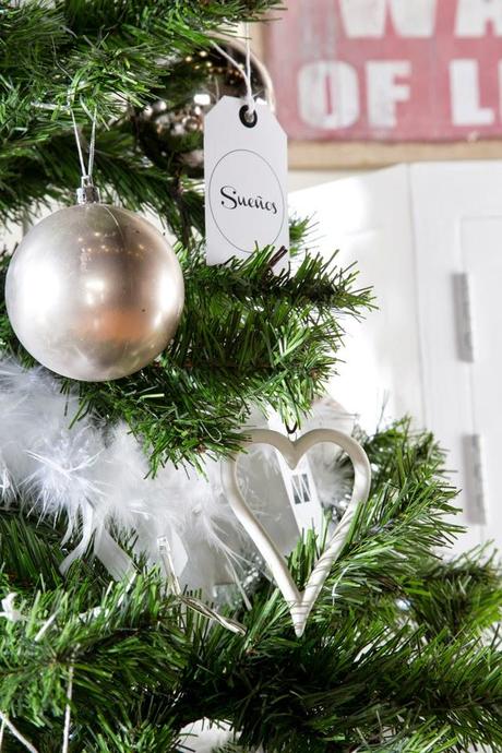 diy-un-arbol-de-navidad-de-estilo-nordico-etiquetas-personalizables diy-un-arbol-de-navidad-de-estilo-nordico-etiquetas-personalizables