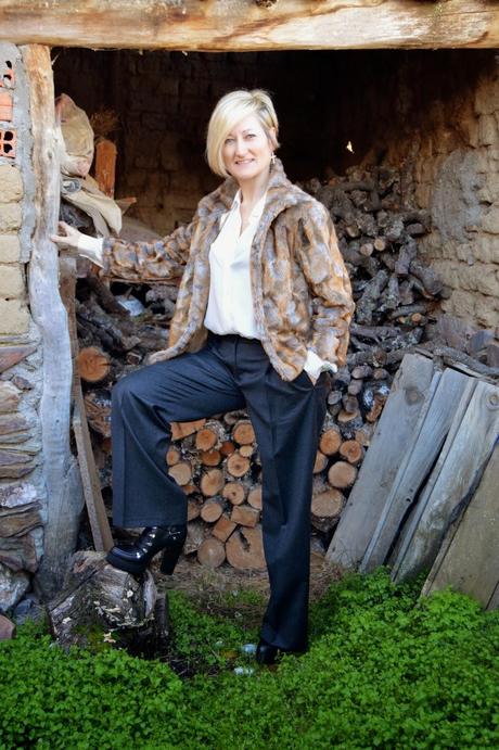 Palazzo pants and faux fur coat. Palazzo pants and faux fur coat.