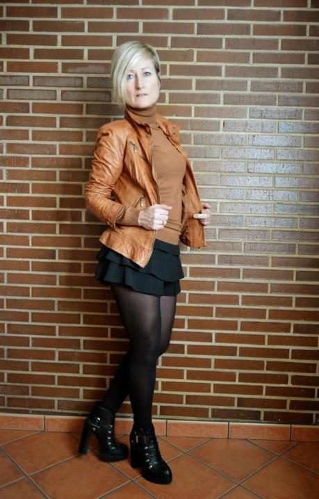 Camel y negro. Camel y negro.