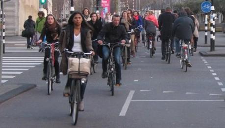 Ocho consejos para circular en bicicleta por Ámsterdam sin morir en el intento amsterdam