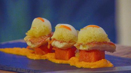 OTOÑO NARANJA  (salmonete con puré de zanahoria, calabaza confitada, perlas de naranja y aire de azafrán)