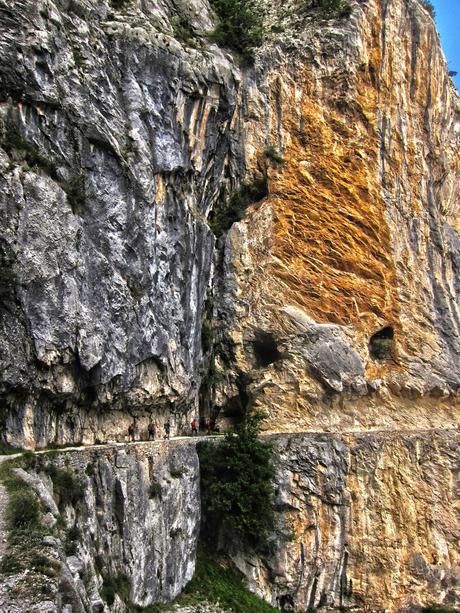 AL LLEROSOS DESDE PONCEBOS (Parte II: Beresna-Ostón y Canal de la Raya) AL LLEROSOS DESDE PONCEBOS (Parte II: Beresna-Ostón y Canal de la Raya)