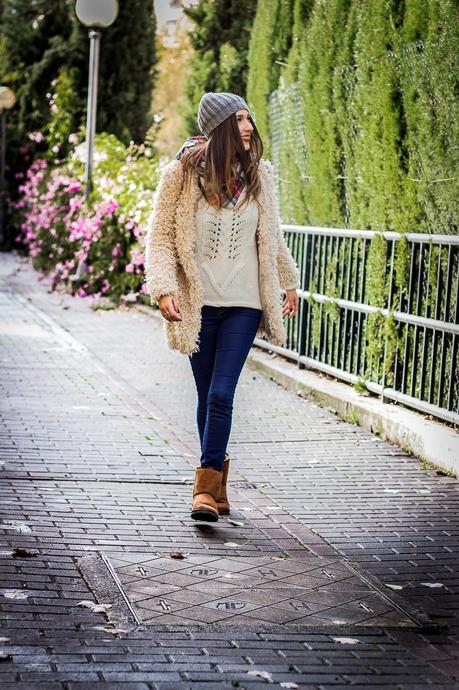 Granada Día 2: Hojas Secas Granada Día 2: Hojas Secas