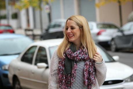 Lady in autumn Lady in autumn