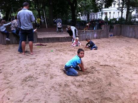 Espacios de juego en Berlín | eu:KIDS Espacio de juego para niños pequeños y padres en Grimm Strasse, en Kreutzberg. Foto: Andrés Walliser