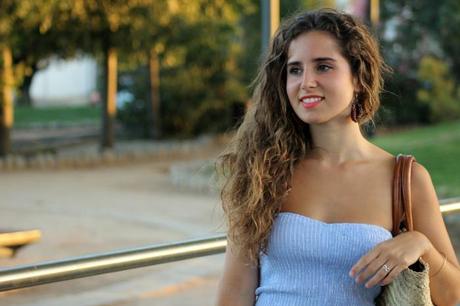 ONE TOP, TWO LOOKS ONE TOP, TWO LOOKS