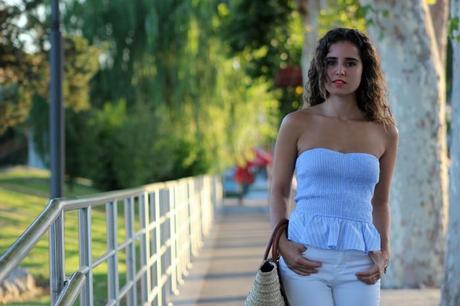 ONE TOP, TWO LOOKS ONE TOP, TWO LOOKS