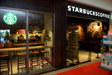 Starbucks consolida su presencia en Málaga con su nueva tienda en Marbella