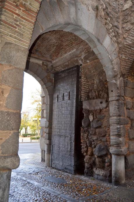 Toledo. Toledo.