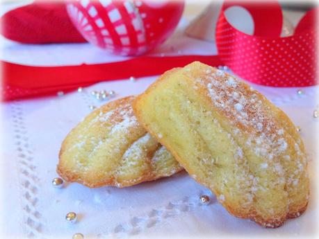 Madeleines con Nueces de Macadamia, Vainilla y Crema de Nata.