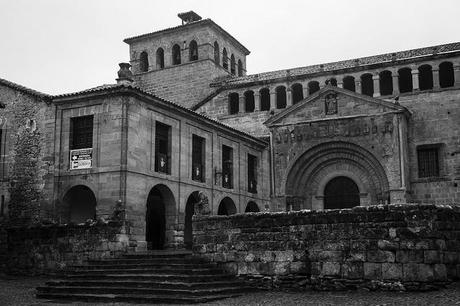 Santillana en blancos, negros y sepias