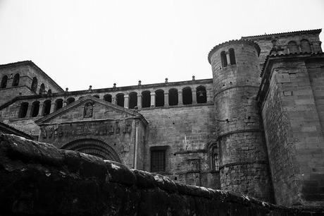 Santillana en blancos, negros y sepias