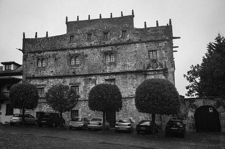 Santillana en blancos, negros y sepias