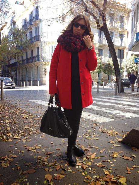 RED COAT!!! RED COAT!!!