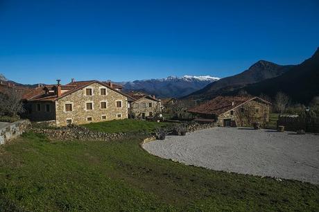 Mogrovejo, bajo los Picos Mogrovejo, Cantabria