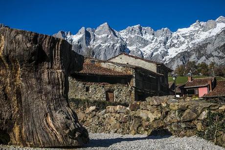 Mogrovejo, bajo los Picos Mogrovejo, Cantabria