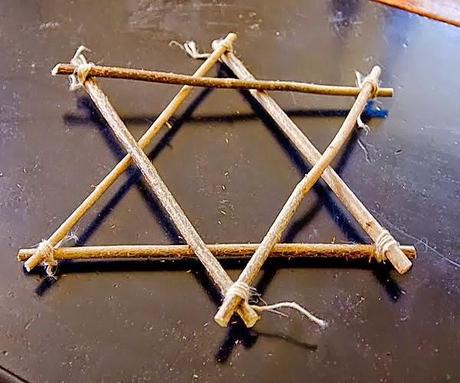 Diy: ESTRELLA DE RAMAS Diy: ESTRELLA DE RAMAS