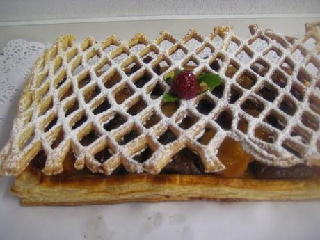 REJA DE HOJALDRE CON COMPOTA DE NAVIDAD REJA DE HOJALDRE CON COMPOTA DE NAVIDAD