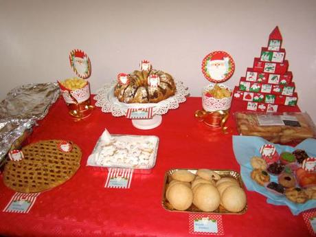 La función de Navidad de la piccola y la fiesta fiesta papa noel