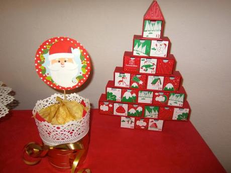 La función de Navidad de la piccola y la fiesta fiesta papa noel