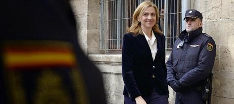 El Juez Castro sienta a la infanta en el banquillo. El Juez Castro sienta a la infanta en el banquillo.