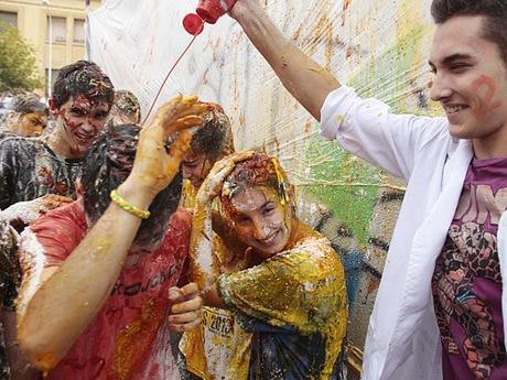 NOVATADAS E INOCENTADAS NOVATADAS E INOCENTADAS