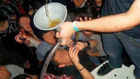 NOVATADAS E INOCENTADAS NOVATADAS E INOCENTADAS