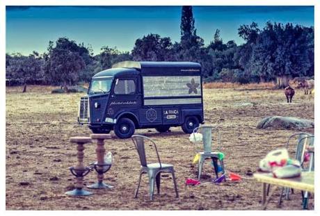 Hoy, día en el que todos queremos cenar en casa, sacamos la comido a la calle Hoy, día en el que todos queremos cenar en casa, sacamos la comido a la calle