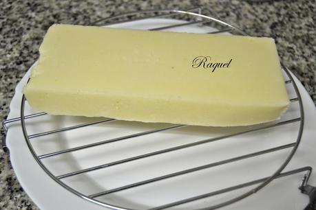 Turrón de Coco con Chocolate Negro y Bombones Turrón de Coco con Chocolate Negro y Bombones