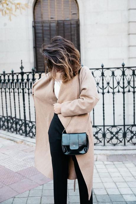 BARDOT TOP Bardot_Top-Stripes-Purificacion_Garcia_Trousers-Camel_Coat-Outfit-Street_Style-Collage_Vintage-23