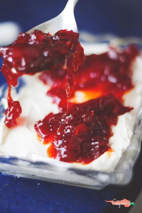 Canapés de Pimientos Caramelizados Canapés de Pimientos Caramelizados