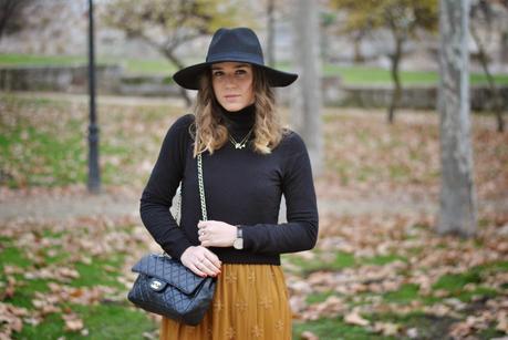 Moustard Explosion Moustard Explosion