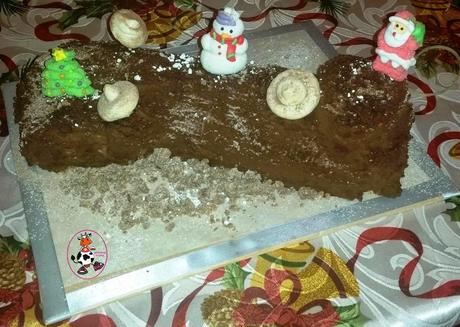 TRONCO DE NAVIDAD CON CHAMPIÑONES DE MERENGUE TRONCO DE NAVIDAD CON CHAMPIÑONES DE MERENGUE