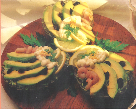 AGUACATES CON GAMBAS AGUACATES CON GAMBAS