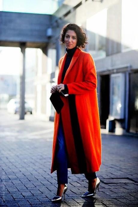 STREET STYLE INSPIRATION; THE RED TOUCH.-