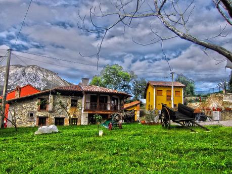 Travesia al pico Hibeo (de la Rebollada a Ardisana) Travesia al pico Hibeo (de la Rebollada a Ardisana)
