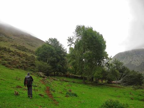 Travesia al pico Hibeo (de la Rebollada a Ardisana) Travesia al pico Hibeo (de la Rebollada a Ardisana)