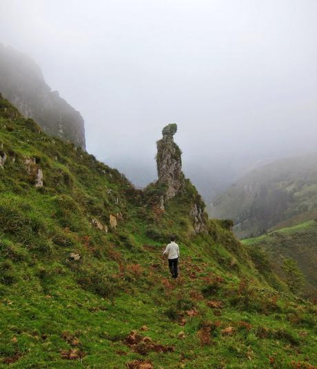 Travesia al pico Hibeo (de la Rebollada a Ardisana) Travesia al pico Hibeo (de la Rebollada a Ardisana)