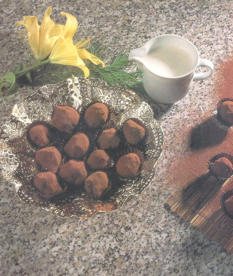 TRUFAS DE CHOCOLATES AL BRANDY TRUFAS DE CHOCOLATES AL BRANDY