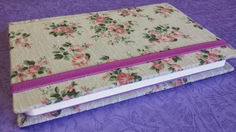 Un cuaderno muy especial en tela, reciclado. Un cuaderno muy especial en tela, reciclado.